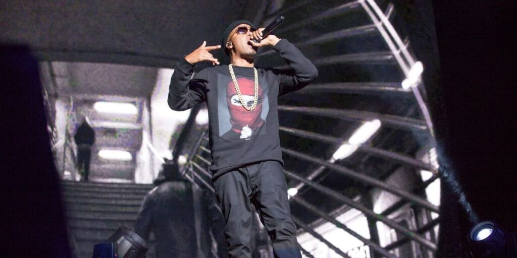 nas-performs-at-the-fox-theater-on-october-19-2014-in-oakland-california.jpg