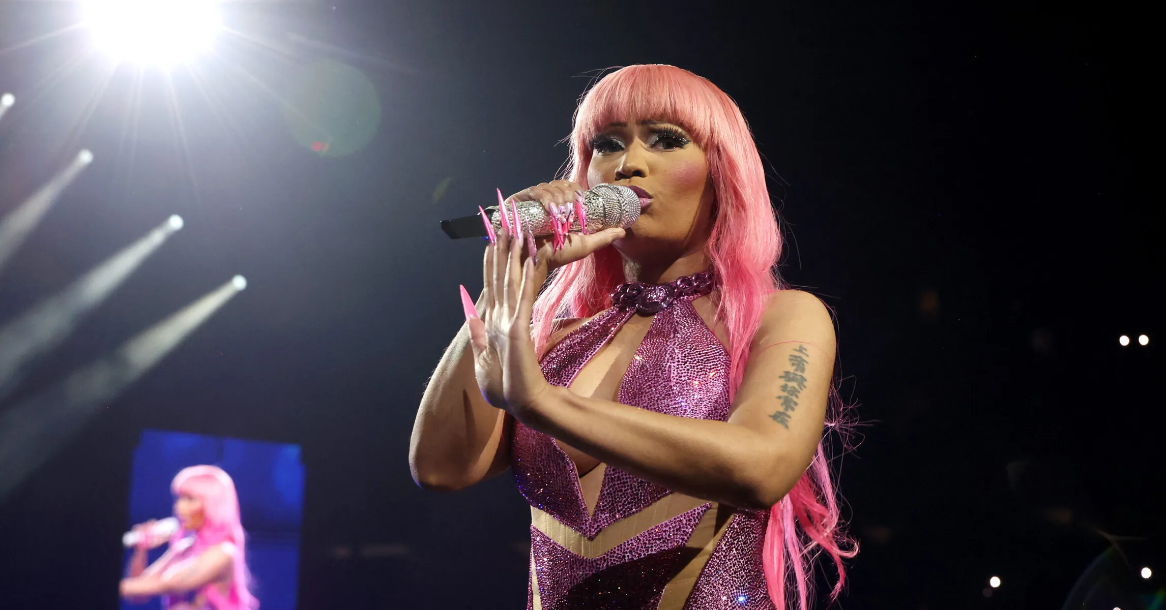 nicki-minaj-papa-bear-2363x1575.jpg