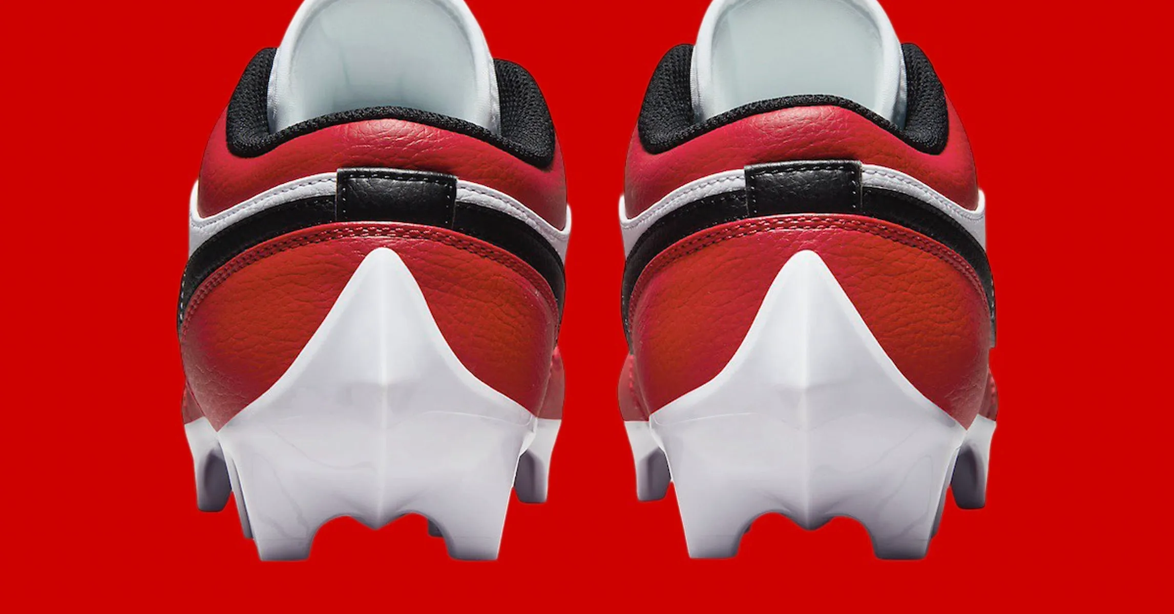 Air-Jordan-1-Low-TD-Cleat-Chicago-FJ6245-106-4.jpg