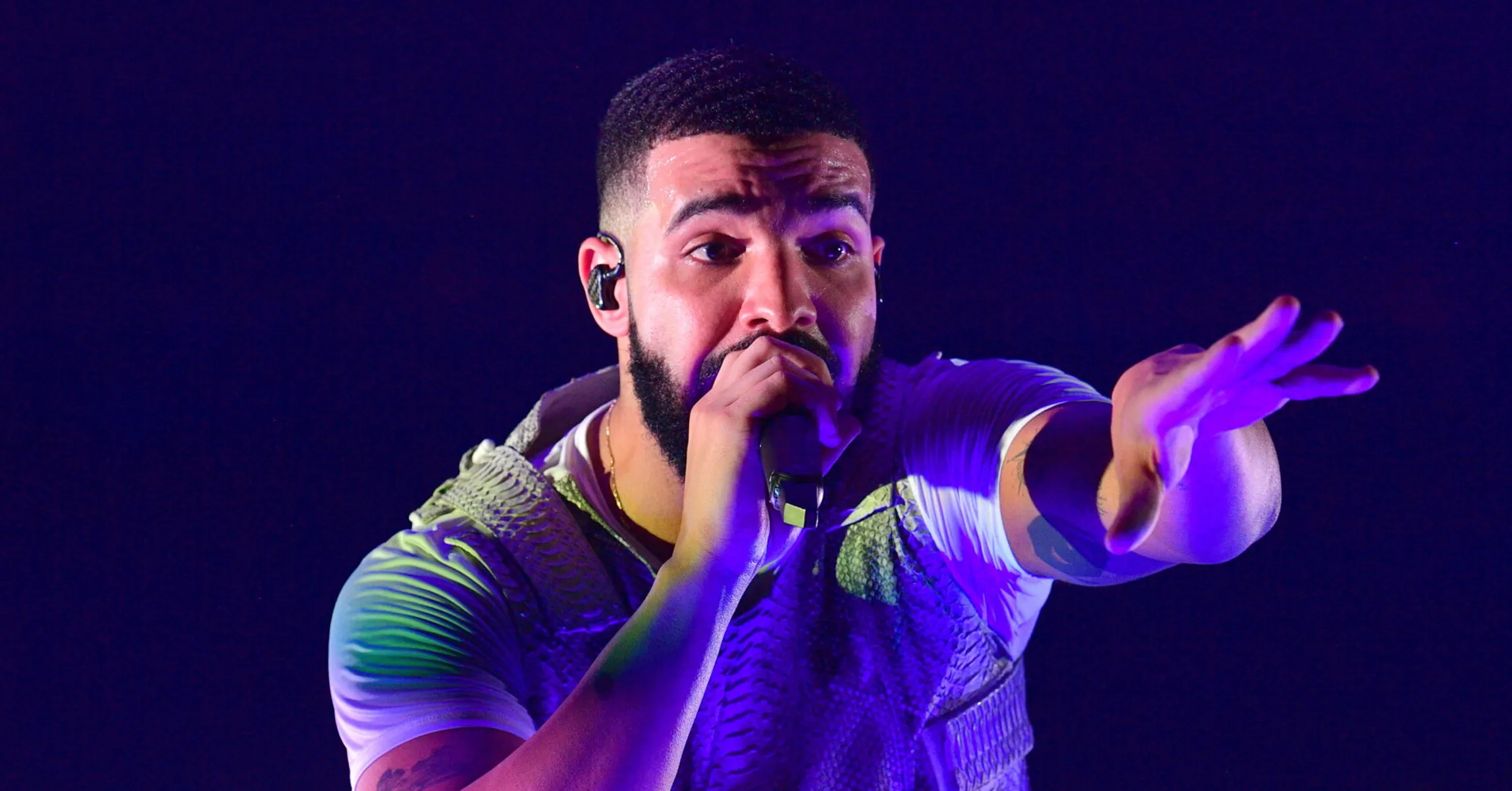 Drake-73-1979x1575.jpg