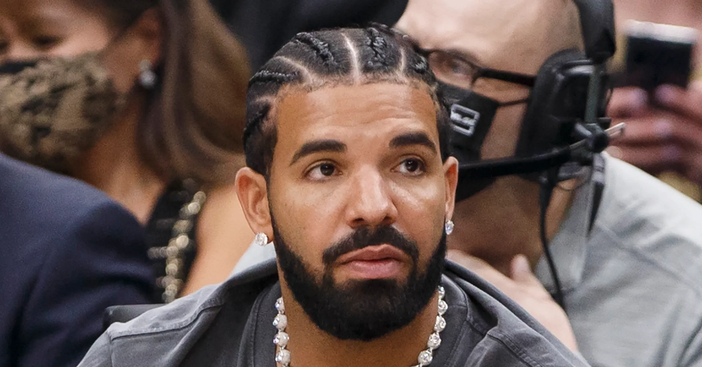 Drake-9.jpg