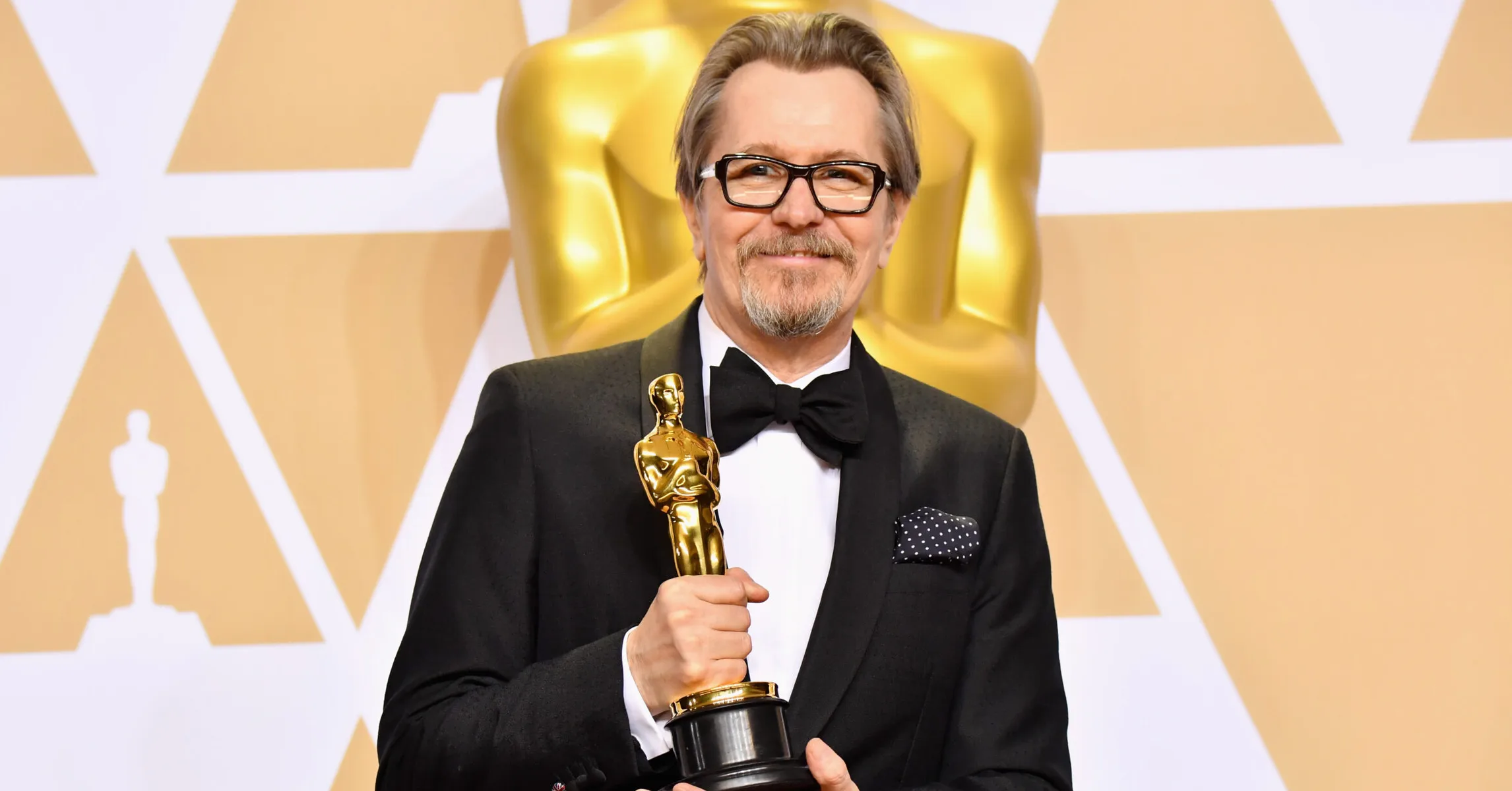 Gary-Oldman-2357x1575.jpeg