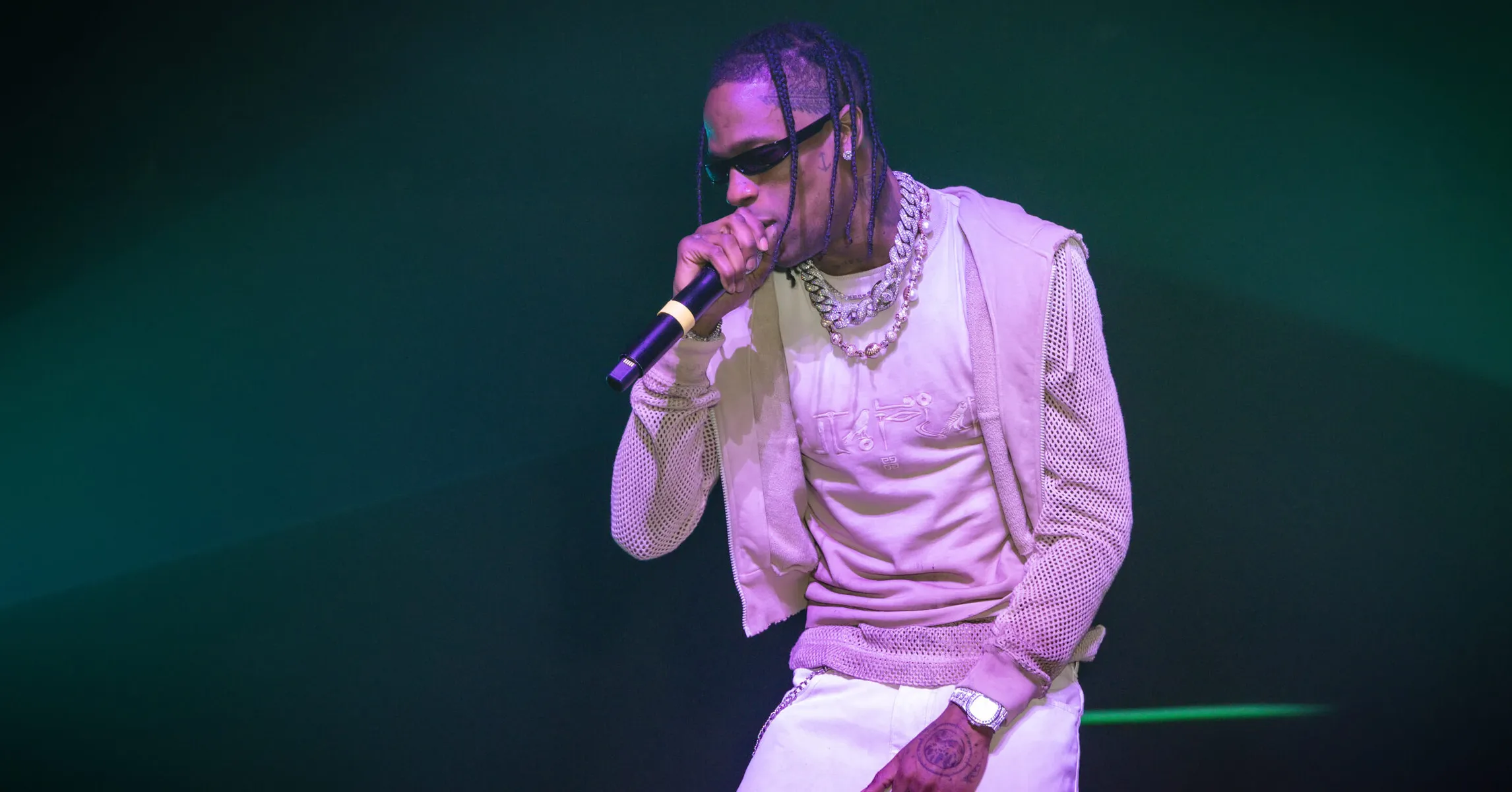 GettyImages-1548289283-2333x1575.jpg