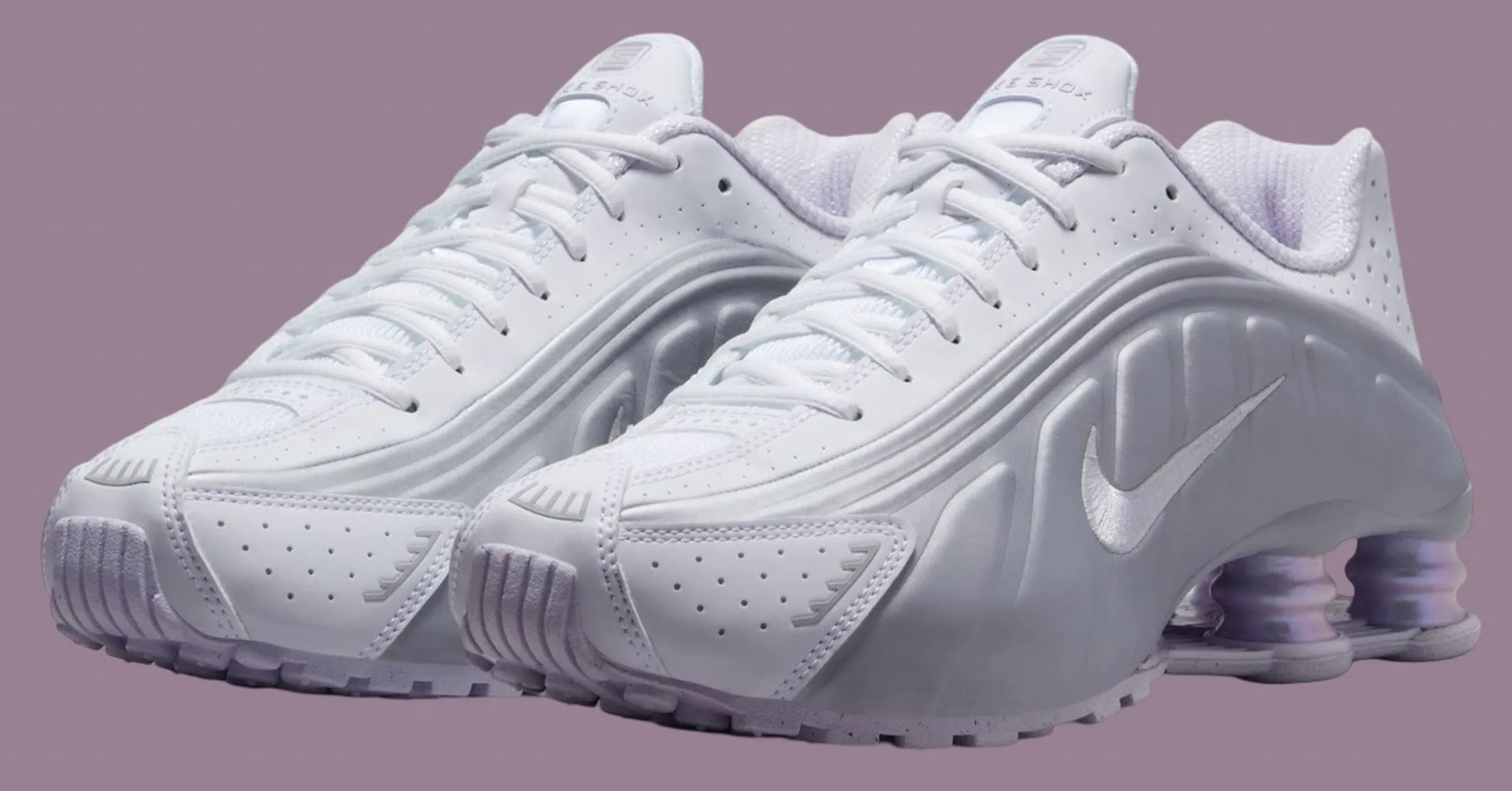 Nike-Shox-R4-White-Metallic-Platinum-Barely-Grape-HF5076-100.jpg