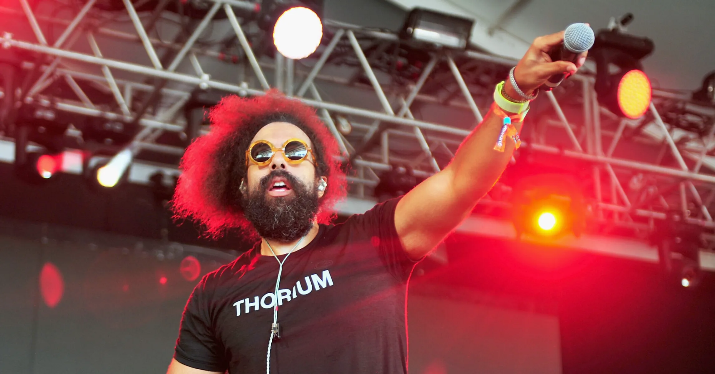 Reggie-Watts-2117x1575.jpeg