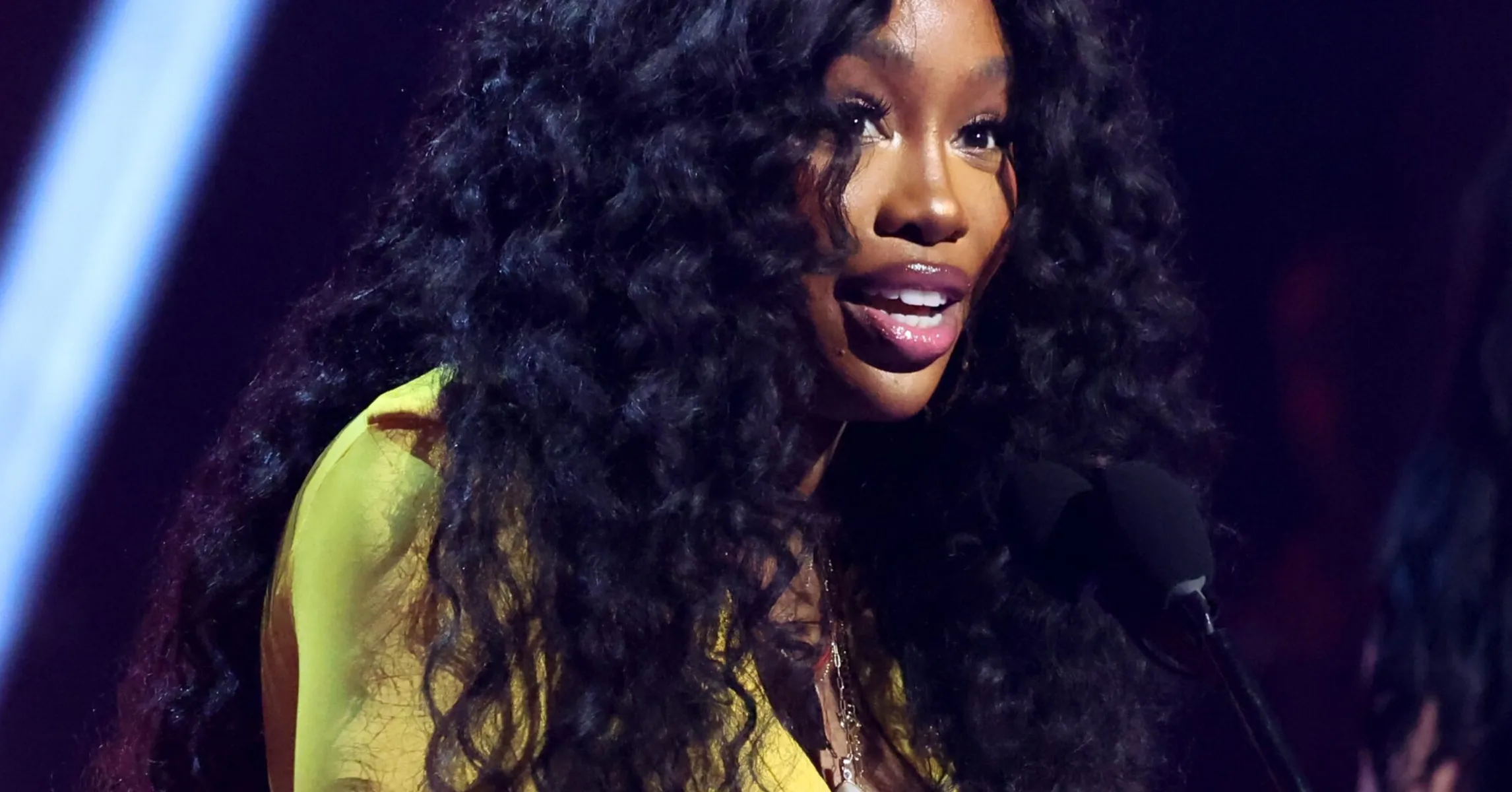 SZA-2043x1575.jpg