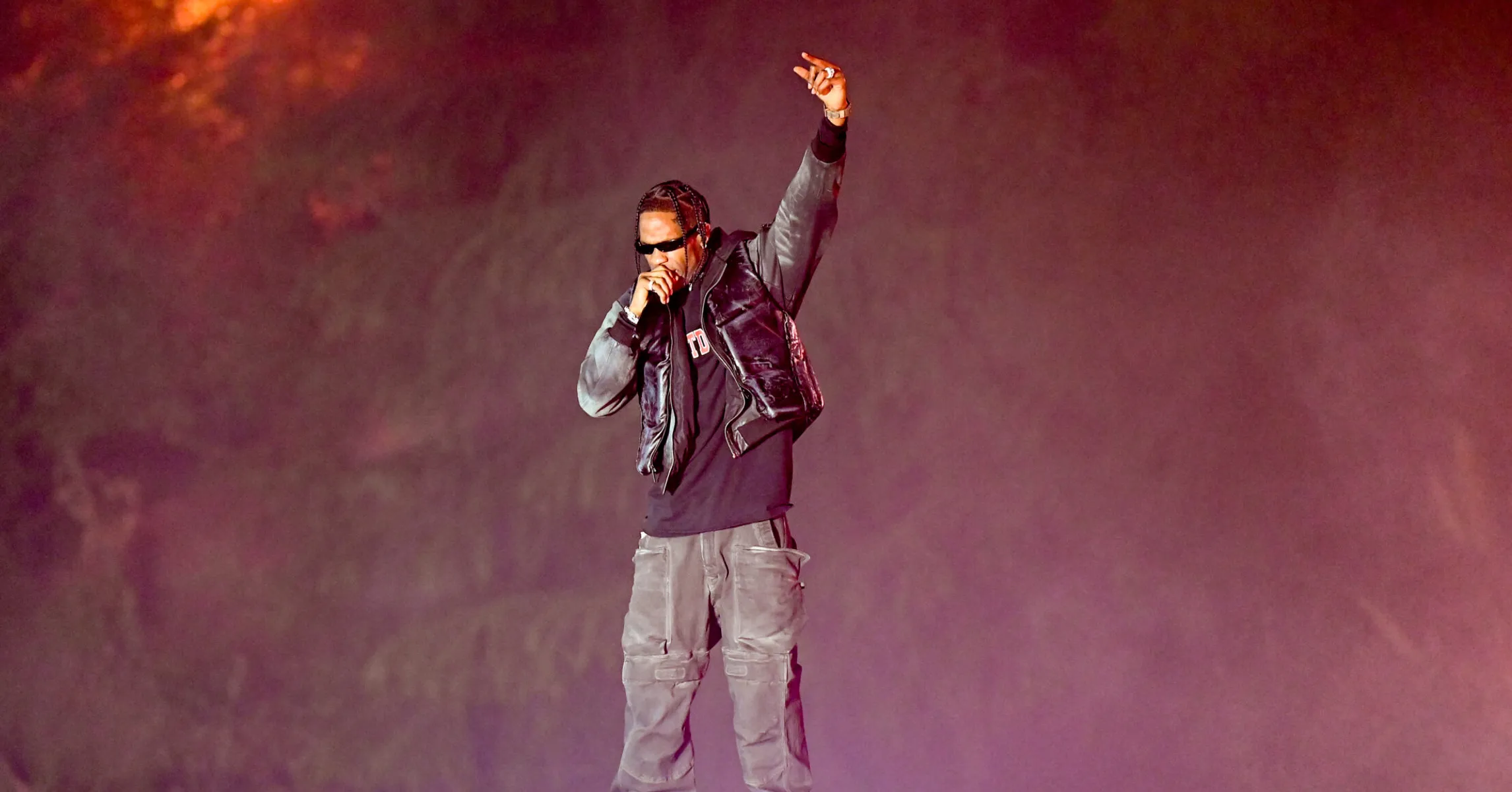 Travis-Scott-Tour-Record-2205x1575.jpg