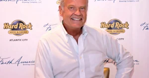 Kelsey-Grammer-2-2363x1575.jpeg