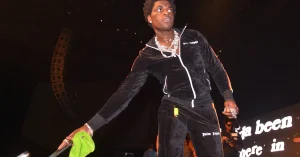 Kodak-Black-Baby-Mama-Arrested-Jumping-Baby-Mama-Hip-Hop-News-2286x1575.jpg