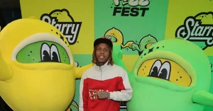 Lil-Durk-New-Song-Went-Hollywood-For-A-Year-Fan-Reactions-Hip-Hop-News-2385x1575.jpg
