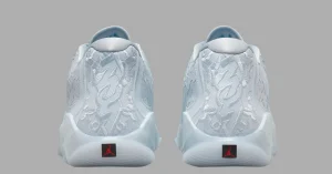 SneakerHeader.001-100.jpeg