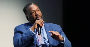 Wendell-Pierce-2-2363x1575.jpg