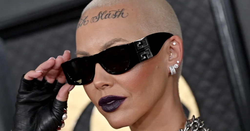 amber-rose-maga-donald-trump-2363x1575.jpg
