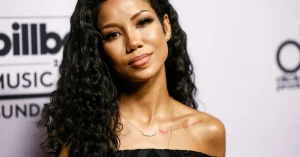 jhene-aiko-skims-campaign-2363x1575.jpg