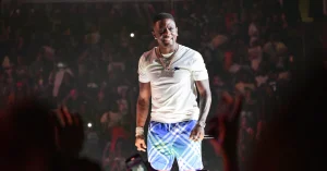 Boosie-Kicked-Fan-Out-Club-Bad-Breath-Hip-Hop-News-2258x1575.jpg