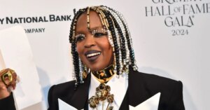 Lauryn-Hill-6-2200x1575.jpg