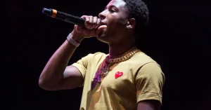 NBA-YoungBoy-Friends-Gun-YouTube-Prank-Hip-Hop-News-2362x1575.jpg