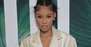 Pretty-Vee-2355x1575.jpg