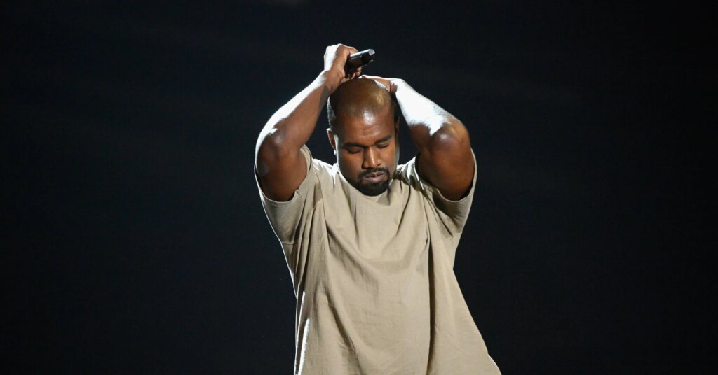 Kanye-West-Drake-Dedicated-I-Wonder-Vultures-Listening-Party-Hip-Hop-News-2370x1575.jpg
