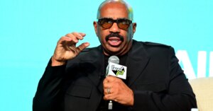 Steve-Harvey-2-2320x1575.jpg