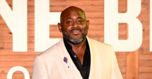 Steve-Stoute-2439x1575.jpg
