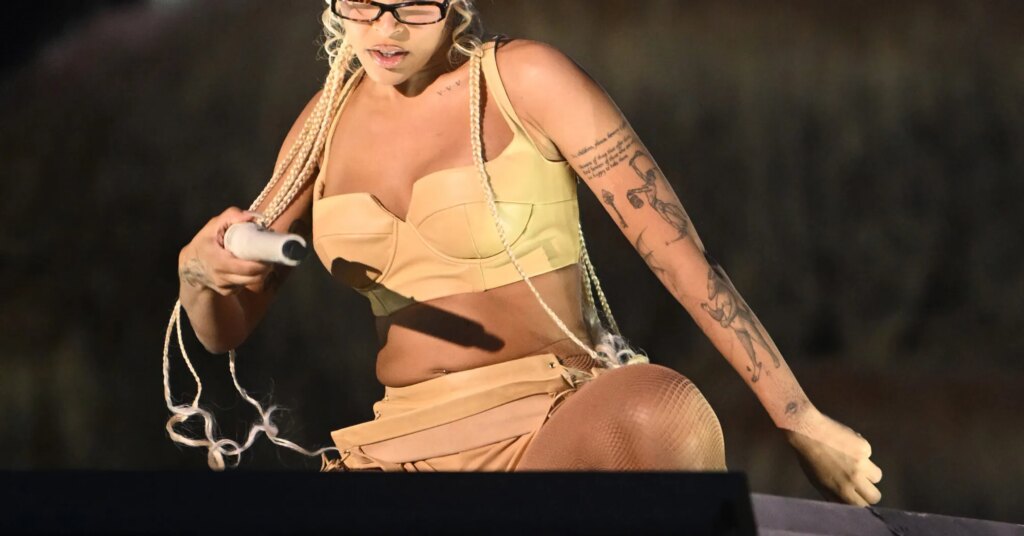 Doja-Cat-9-2016x1575.jpg