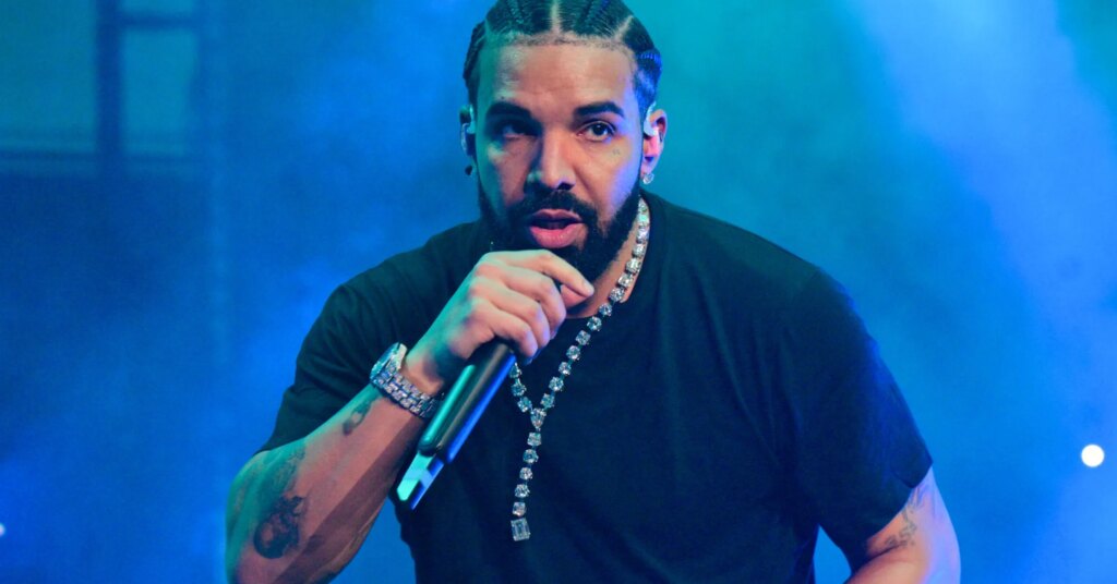 Drake-Super-Bowl-Turned-Down-Steve-Stoute-Defends-Jay-Z-Hip-Hop-News-scaled-e1726938364344-2369x1575.jpg