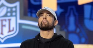 Eminem-2402x1575.jpg