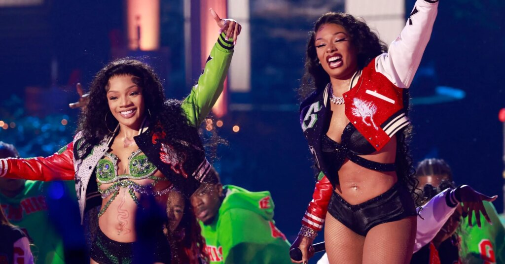 GloRilla-and-Megan-Thee-Stallion-2571x1575.jpg