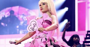 Nicki-Minaj-Apology-Photographer-Peeping-Tom-Concert-Hip-Hop-News-2520x1575.jpg