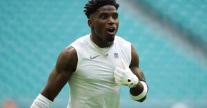 Tyreek-Hill-2-2362x1575.jpg