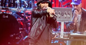 death-of-slim-shady-deluxe-2361x1575.jpg