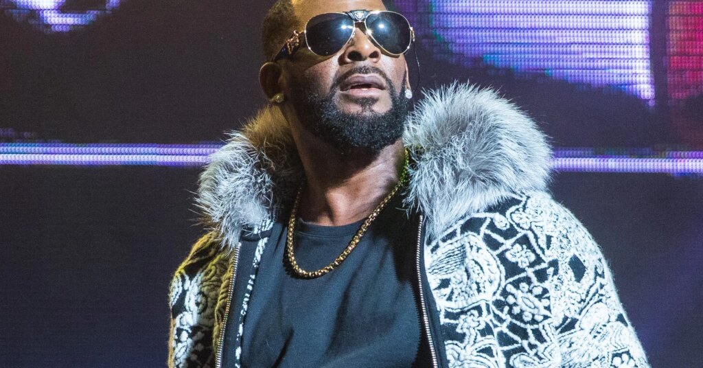 R-Kelly-1.jpg