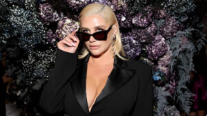 2-kesha.jpg