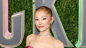 Ariana-Grande-Wicked-New-York-Premiere-2024-710x400-1.jpg