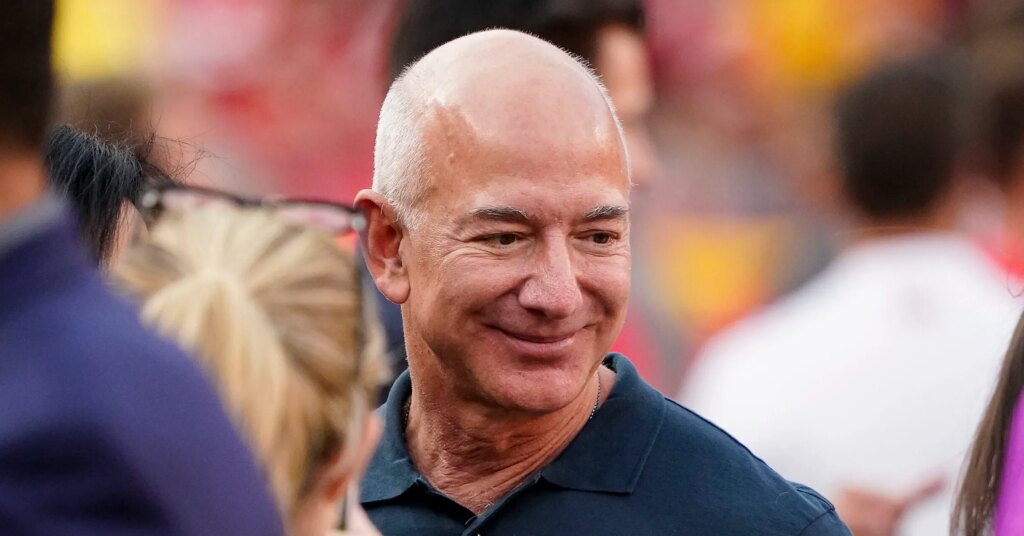 Jeff-Bezos-2442x1575.jpg