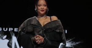 Rihanna-10.jpg