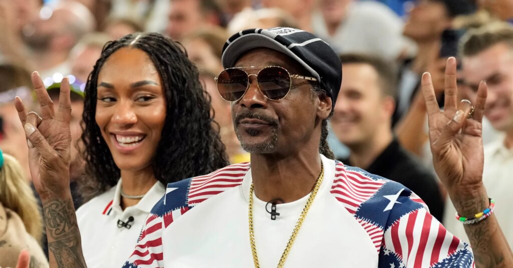 Snoop-Dogg-Sexyy-Red-First-Met-Star-Power-Praise-Hip-Hop-News-e1731789438237-2362x1575.jpg