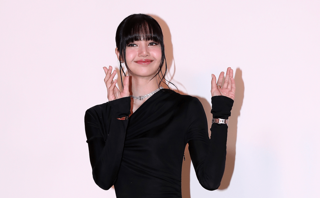 lisa-blackpink.png