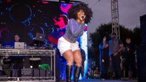 sza-tde-christmas-2.jpg