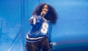 1735578910_sza-copy.jpeg