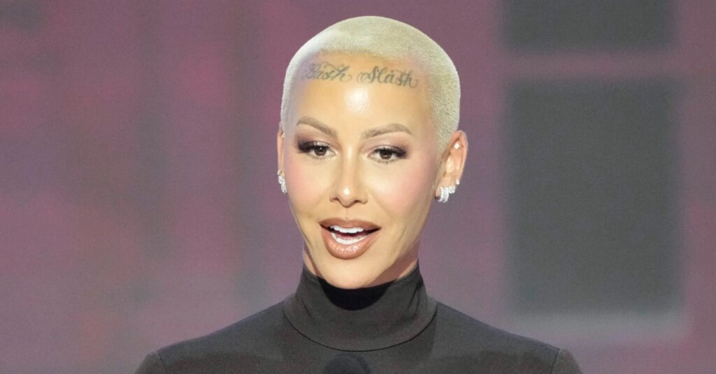 Amber-Rose-2219x1575.jpg