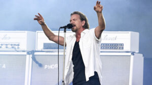 Eddie-Vedder-Pearl-Jam-2022-getty-grid.jpg