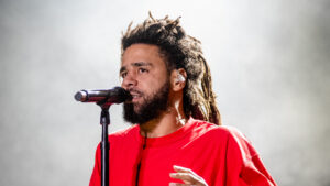 J-Cole-2022-Bonnaroo-Music-Arts-Festival-710x400-1.jpg