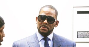 R-Kelly-2358x1575.jpg