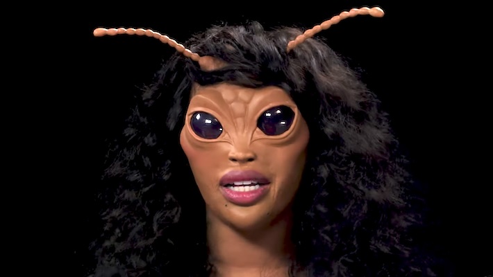 SZA-Hot-Ones-grid.jpg