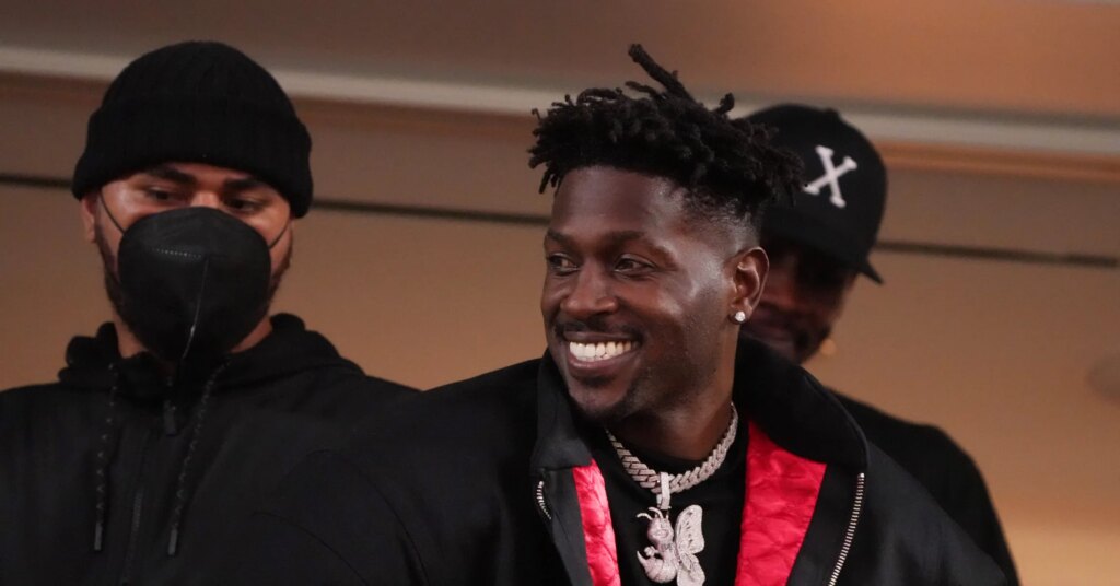 Travis-Hunter-Fiancee-Drama-Girlfriend-Antonio-Brown-Music-Video-Gossip-News-2362x1575.jpg