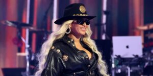 beyonce-accepts-the-innovator-award-onstage-during-the-2024-iheartradio-music-awards-at-dolby-theatre-on-april-01-2024-in-holly.jpg