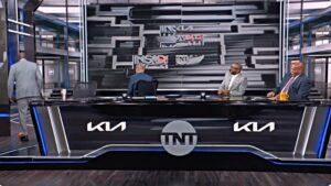 shaq-walk-off.jpg