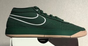 Nike-Book-1-Flagstaff-FJ4249-300-e1736734135474.jpg